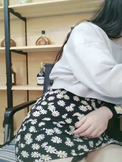 火爆健身尤物【健身桃桃】，高端场会牛郎嗑药操喷，欲望得到了充分释放，水不停，被操的高潮好多次[